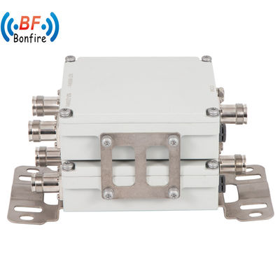 Dual-Band Low Pim Combiner 617-2690MHz 3300-3800MHz 4.3-10-F DIN-F Rood Indoor/Outdoor IP65