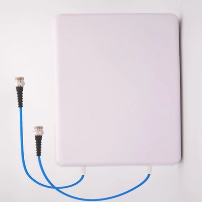 25.00cm * 20.00cm * 9.00cm Professionele MIMO-paneelantenne voor Das Ibs 698-4000