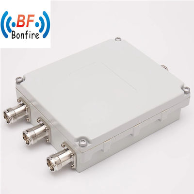 Tri-band Low Pim Combiner 600-2170 2500-2690 3400-4000MHz voor apparatuur