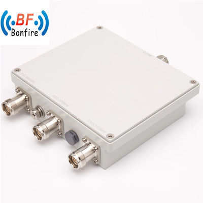 Buitengroep Tri-band Low Pim Combiner RF Combiner 698-960 1710-2170 2300-2700 MHz IP65