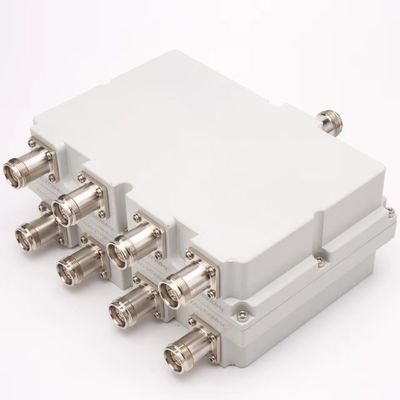 Buitengroep Tri-band Low Pim Combiner RF Combiner 698-960 1710-2170 2300-2700 MHz IP65