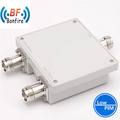 RF 300W N-Vrouwelijke 900/1800MHz Diplexer Passieve Combiner met 4.3-10 F/DIN-F Interface