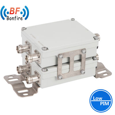 Buiten RF Passieve Dubbele Eenheid Dual Band Combiner 690-960/1710-1920MHz Holte Diplexer