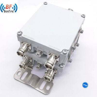 Buiten RF Passieve Dubbele Eenheid Dual Band Combiner 690-960/1710-1920MHz Holte Diplexer