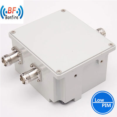 Buiten RF Passieve Dubbele Eenheid Dual Band Combiner 690-960/1710-1920MHz Holte Diplexer