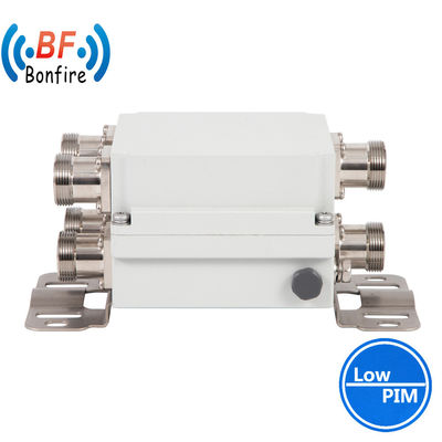 Dual Band Combiner 790-862 880-960MHz voor Indoor/Outdoor IP65 12.00cm * 10.00cm * 6.00cm