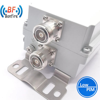 Dual Band Combiner 790-862 880-960MHz voor Indoor/Outdoor IP65 12.00cm * 10.00cm * 6.00cm