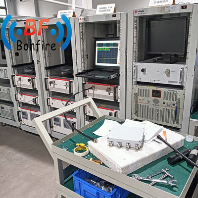 4.3-10f DIN-F 1710-2700MHz 4-poorts Low Pim RF Quad-Band Combiner RF Quadplexer 2,630kg