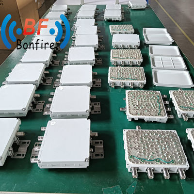 4.3-10f DIN-F 1710-2700MHz 4-poorts Low Pim RF Quad-Band Combiner RF Quadplexer 2,630kg