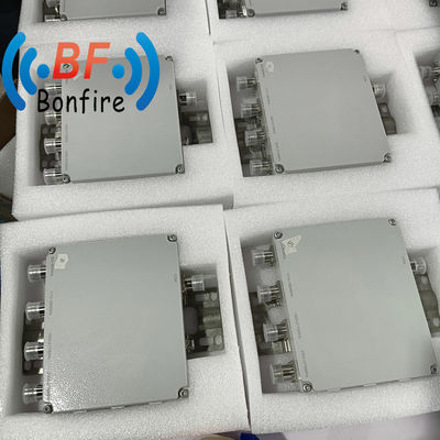 4.3-10f DIN-F Interface RF Quadplexer Multiplexer voor 698-960/1710-1880/1920-2170/2600-3800MHz
