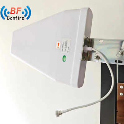 698-4000MHz Dual Polarized 2X2 MIMO Enclosure Patch Panel Antenne voor OEM/ODM-productie
