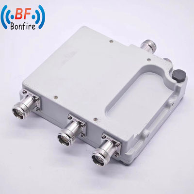 RF Duplexer Diplexer SMB Vrouwelijk voor radiorepeater systeem 1710-2170MHz 2300-2690MHz