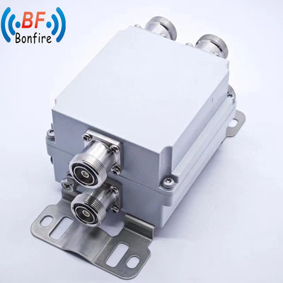 Op maat 1710-2170MHz 2300-2690MHz Dual-Band RF Diplexer Duplexer met SMB Vrouwelijk