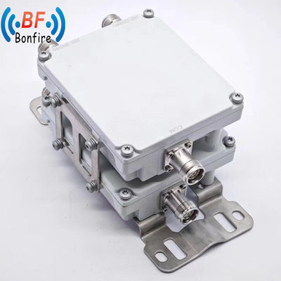 Innen/buiten IP65 1710-2170MHz 2300-2690MHz RF-diplexer met 7/16DIN vrouwelijke aansluiting