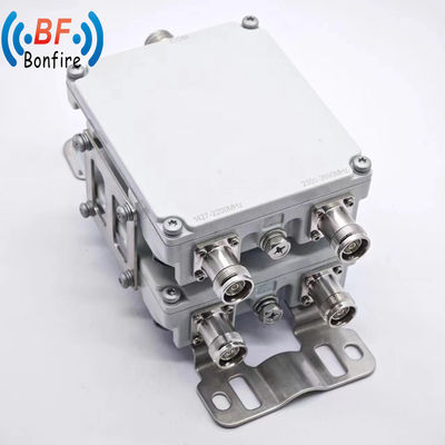Triplexer 2300-2700MHz RF Triple-Band Combiner SMB Vrouwelijke Interface 4.3-10 F / DIN-F / DIN F