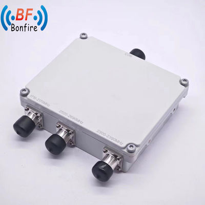1710-1880/1920-2170/2300-2700MHz RF Triplexer Multiplexer RF Combiner met 2.800kg Pakket