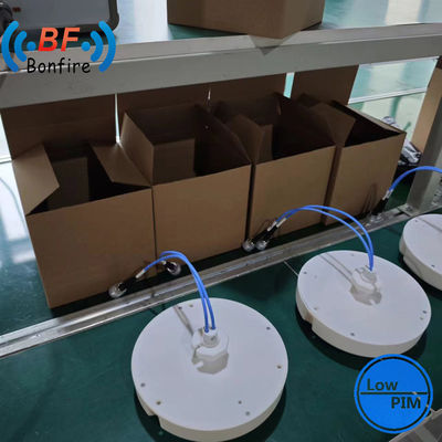 Op maat gemaakte Omni Ceiling Antenna Siso 698-4000MHz 4G 5G High Gain Mobile WiFi Antenna