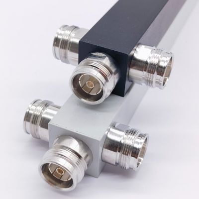 Ultrabreedband 3 Way Low Pim Reactive High Power Splitter 350-3800MHz 4,3-10 F Zwart