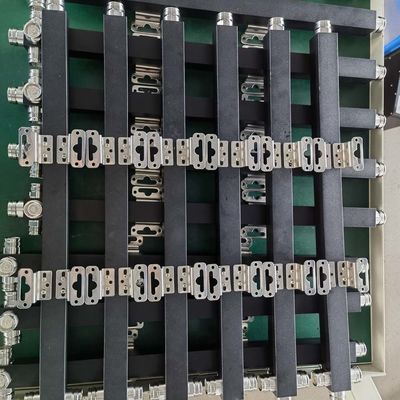 Ultrabreedband 3 Way Low Pim Reactive High Power Splitter 350-3800MHz 4,3-10 F Zwart