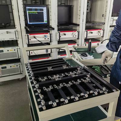 Ultrabreedband 2 Way Low Pim Reactive High Power Splitter 698-4200MHz 4.3-10f voor Ibs/Das