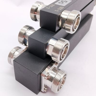 GFQ-0338-X3301 Grijz/rood/zwart/op maat gemaakte 2weg high power splitter voor DAS IBS 350-3800MHz
