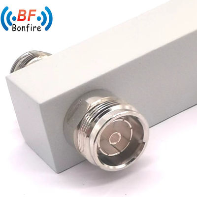 Indoor/Outdoor 2 Way Reactive Power Splitter -160dbc IP65 350-3800MHz N Vrouwelijk Grijs