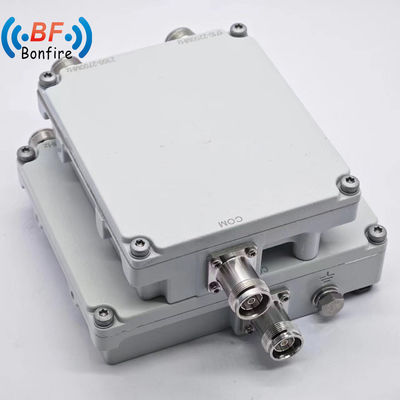 Diplexer Triplexer Duplexer voor 698-960 1710-2170 1920-2710 2300-2400 2500-2700MHz IP67