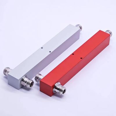 Pakket Grootte 22.00cm * 7.00cm * 4.00cm Hoog vermogen N-F IP65 698-3800MHz 2 Way Splitter