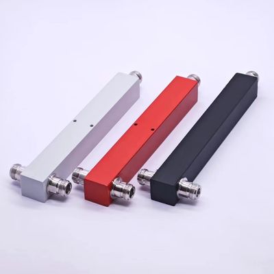 Pakket Grootte 22.00cm * 7.00cm * 4.00cm Hoog vermogen N-F IP65 698-3800MHz 2 Way Splitter