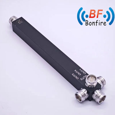 IP65 4 Way Reactive Power Splitter voor binnen/buiten met 4.3-10 connector 698-3800MHz