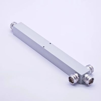 Gepersonaliseerde Grijs 698-4200MHz 5G N Vrouwelijke 3 Way Power Splitter voor klantvereisten