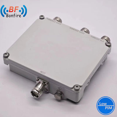 Zwarte combiner RF VHF 140-174 MHz DAB 210-260 MHz Triplexer RF Diplexer SMA-connector