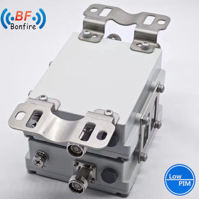 1.500 kg Pakket Bruto Gewicht 2300-2400MHz Triplexer RF Dual Band Combiner Diplexer