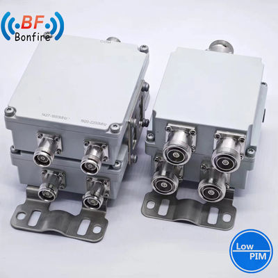 4.3-10f DIN-F Triplexer RF Diplexer RF Combiner voor 2300-2400 2500-2700MHz in zwart