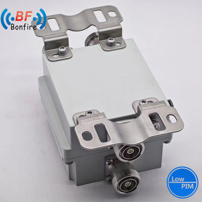 Op maat gemaakte RF Diplexer Triplexer 2300-2400 2500-2700MHz Grey Rack Mount 2u voor DAS IBS
