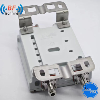 2300-2400 2500-2700MHz Triplexer RF Diplexer RF Quadplexer Combiner 200W N Vrouwelijke connector voor openbare veiligheid
