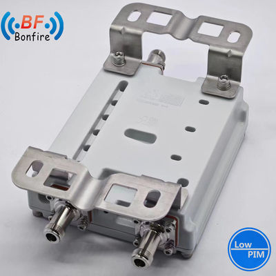 2300-2400 2500-2700MHz Triplexer RF Diplexer RF Quadplexer Combiner 200W N Vrouwelijke connector voor openbare veiligheid
