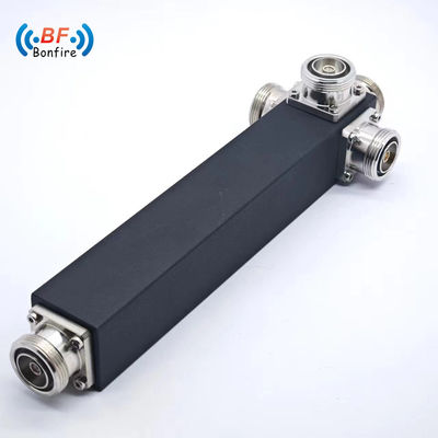 3 Way Power Splitter 5000-6000MHz N Vrouwelijk IP60 Grijs/rood Pakket Brutogewicht 0,510kg