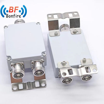 4.3-10f DIN-F N-F RF combinator voor binnen/buiten IP65 1920-2170 2300-2400 2500-2700MHz