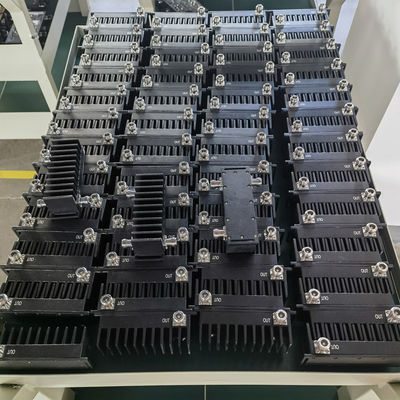 Grijs DQ-0740-227701 Hybride combinator Hybride koppel 2 in 2 uit 698-4000MHz 4.3-10 F Rood