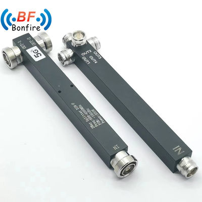0.510kg Pakket N Vrouwelijke 698-3800MHz Power Splitter Pim-160dbc IP67 voor Telecommunicatie