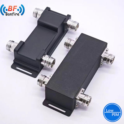 12.00cm * 7.00cm * 4.00cm 617-3800MHz 2 uit 1 in 3dB Hybride Combiner Coupler N Vrouwelijk