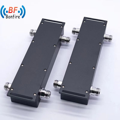 Pakket Bruto Gewicht 0,780 kg Grijs/rood/zwart 698-4000MHz passieve RF 2X2 hybride combinator