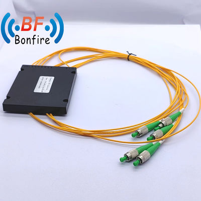 1*4 Single Mode PLC Splitter 0,500kg met pakketgrootte 25,00cm * 20,00cm * 10,00cm