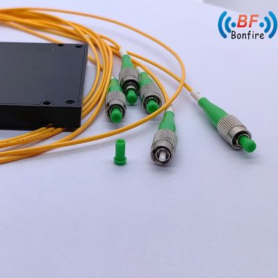 1*4 Single Mode PLC Splitter 0,500kg met pakketgrootte 25,00cm * 20,00cm * 10,00cm