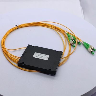 1*4 Single Mode PLC Splitter 0,500kg met pakketgrootte 25,00cm * 20,00cm * 10,00cm