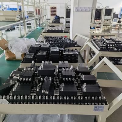 698-3800MHz DIN-F Low Pim Directional Coupler voor oplossingen voor het oplossen van problemen met DAS-netwerken