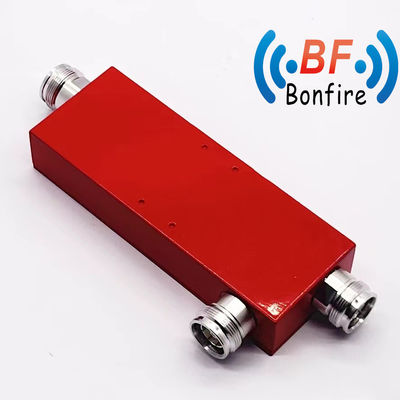 IP65 700-3800MHz RF Directional Coupler voor binnen- en buitenruimte voor nauwkeurige microgolfcoupling