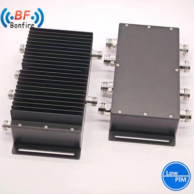 Hoge isolatie 4.3-10 Vrouwelijke 4 in 4 uit RF Hybride Combiner voor Ibs Das 400W 617-3800MHz