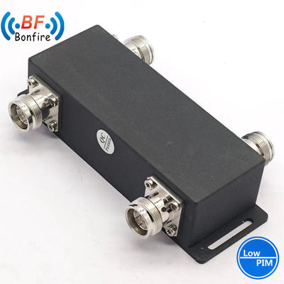 Indoor/outdoor IP65 2X2 RF Hybrid Coupler Combiner 617-3800MHz -160dbc NF met Low Pim